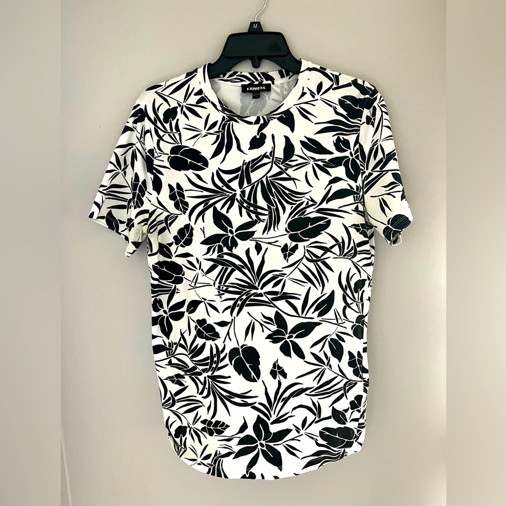 Express men’s short sleeve shirt